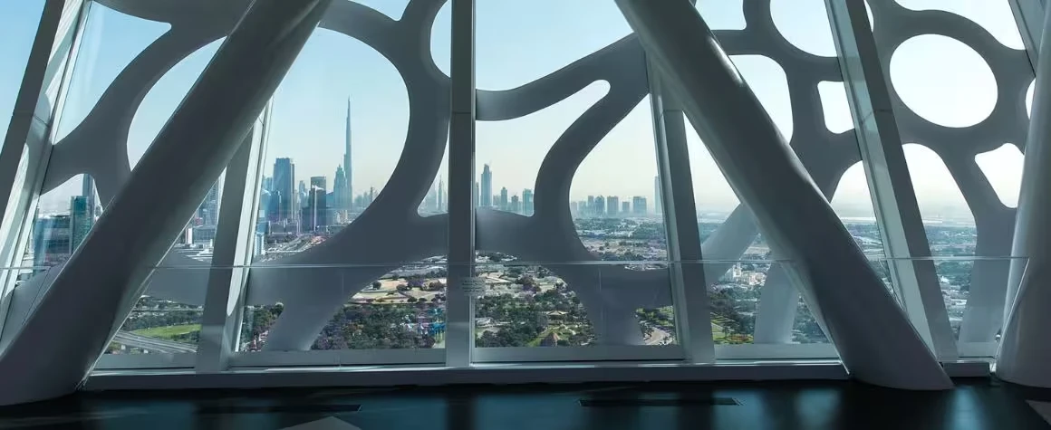 dubai-frame-inside-view-of-dubai-city