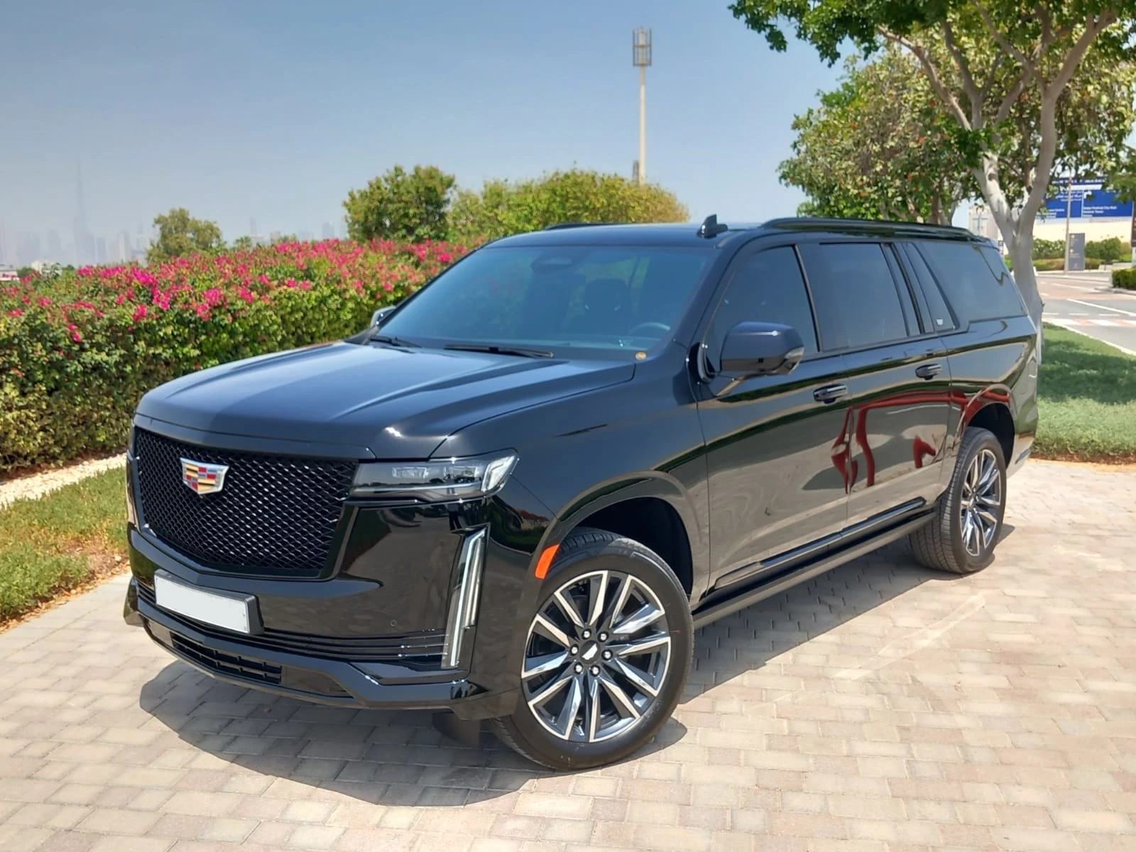 black-cadillac-escalade-executive-suv-rental-dubai