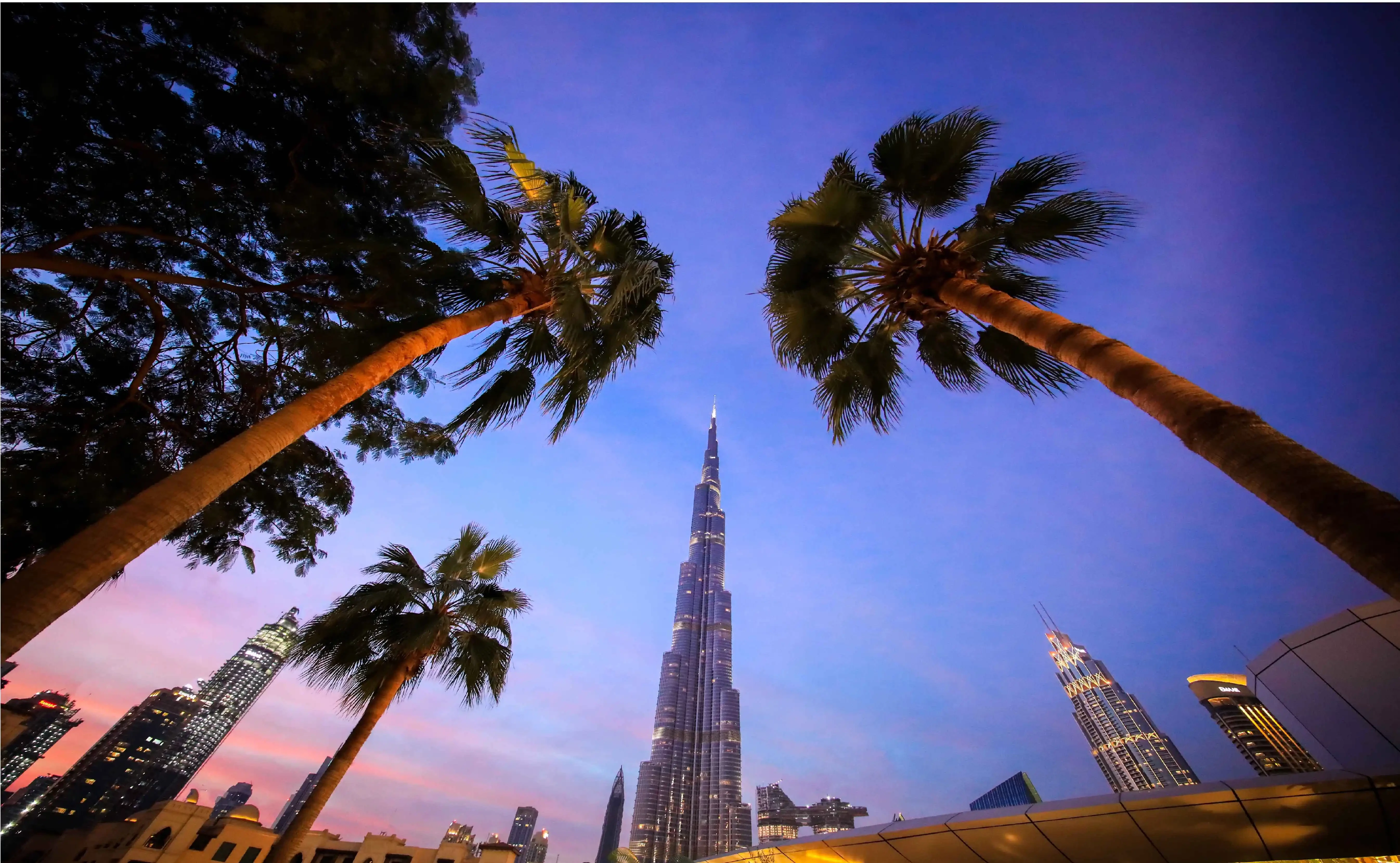 burj-khalifa-at-sunset-tallest-building-dubai-skyline