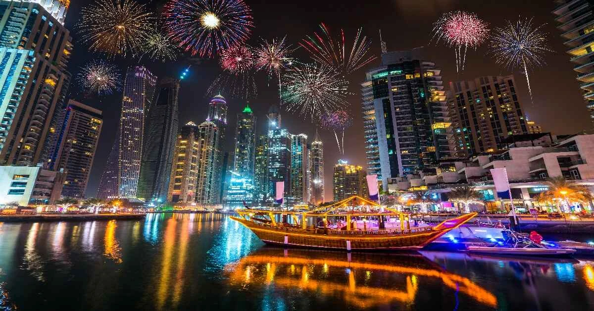 Dhow cruise dinner at dubai creek
