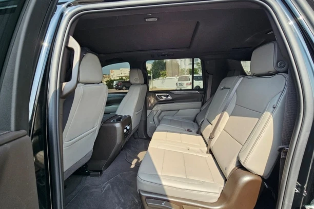 gmc-rental-dubai-internal-seats