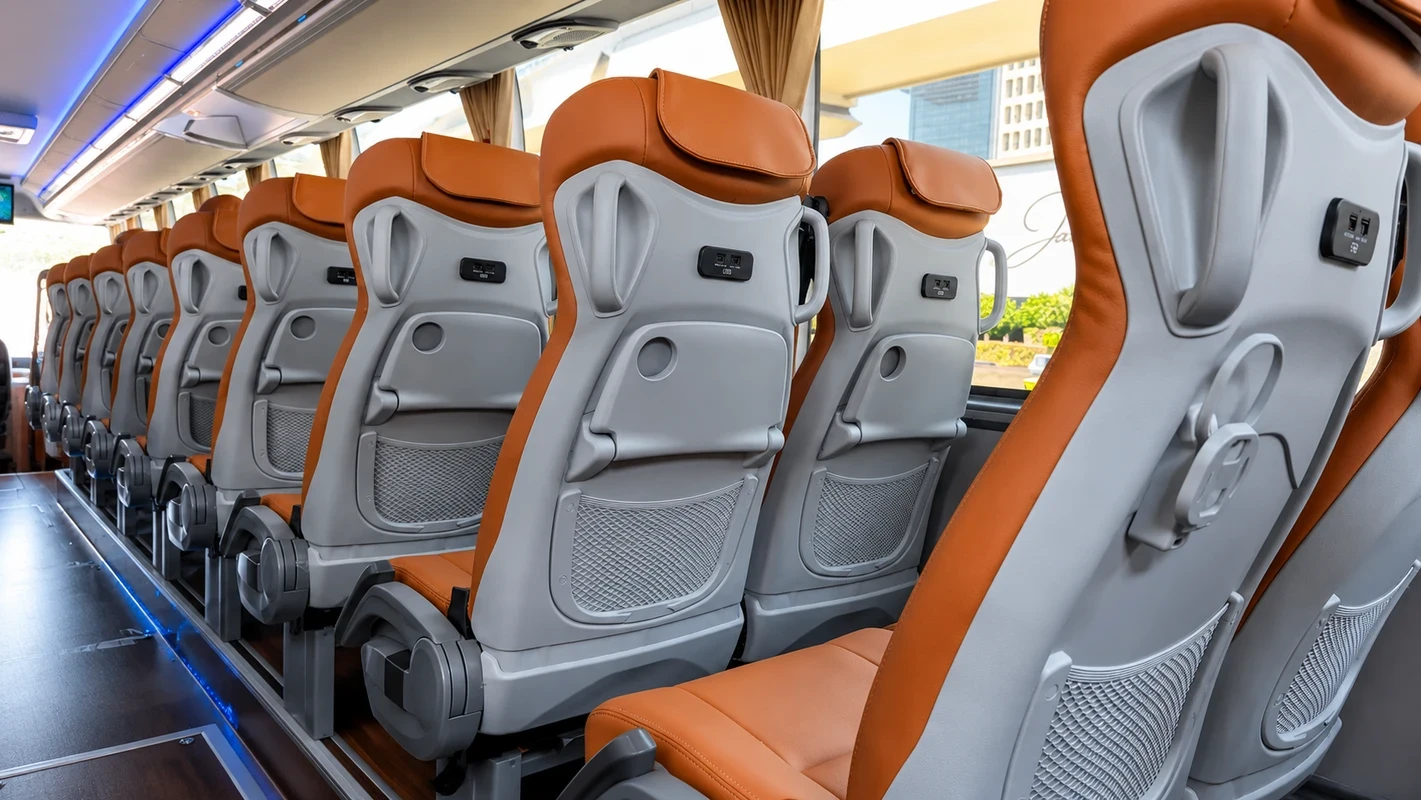 yutong-bus-interior-seats-usb-ports